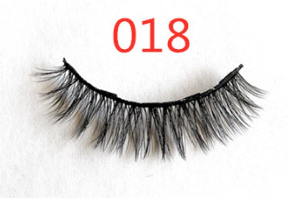 A Pair Of False Eyelashes With Magnets In Fashion - XMART