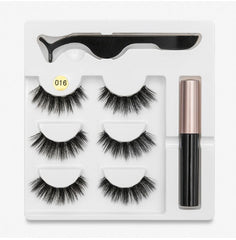 A Pair Of False Eyelashes With Magnets In Fashion - XMART