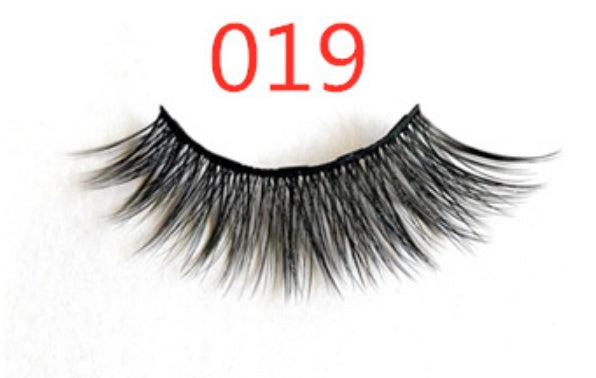 A Pair Of False Eyelashes With Magnets In Fashion - XMART