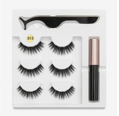 A Pair Of False Eyelashes With Magnets In Fashion - XMART