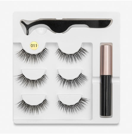A Pair Of False Eyelashes With Magnets In Fashion - XMART