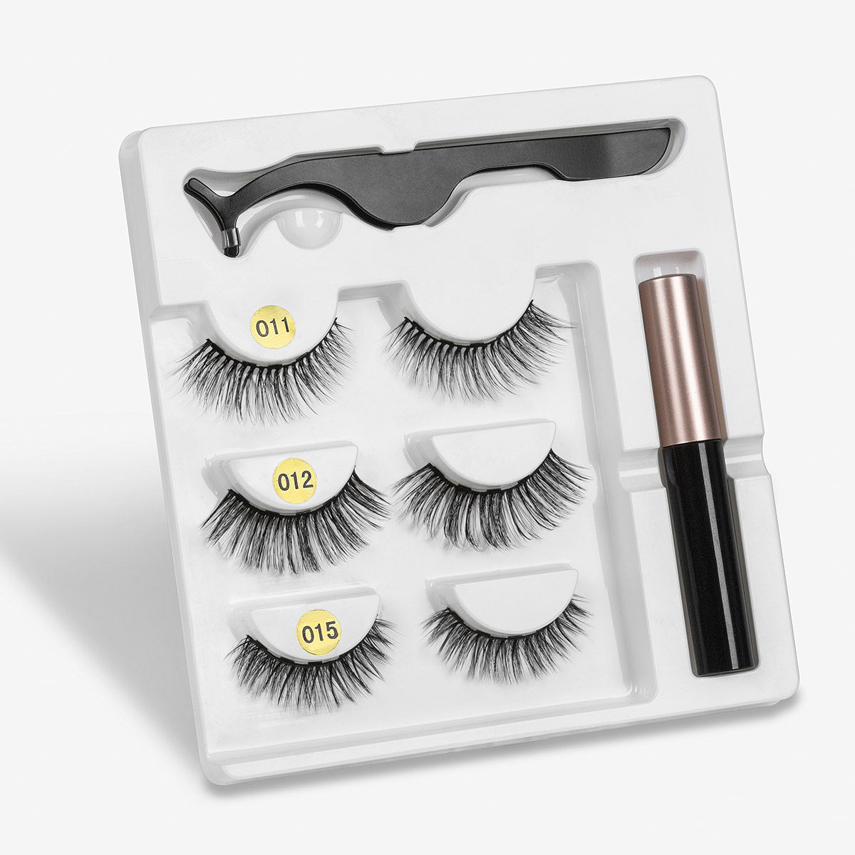 A Pair Of False Eyelashes With Magnets In Fashion - XMART