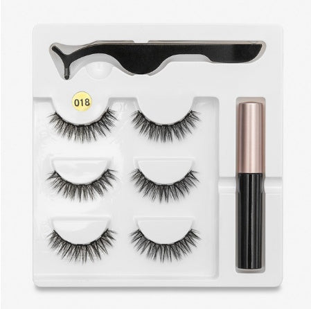 A Pair Of False Eyelashes With Magnets In Fashion - XMART