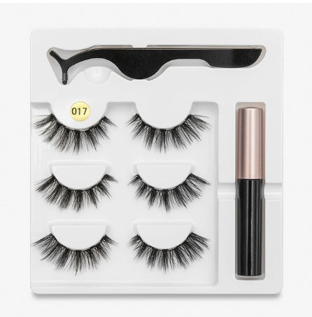 A Pair Of False Eyelashes With Magnets In Fashion - XMART