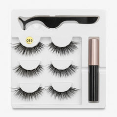A Pair Of False Eyelashes With Magnets In Fashion - XMART